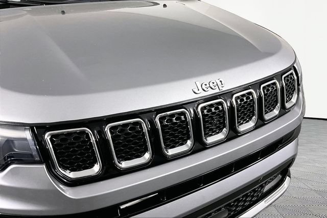 Used 2023 Jeep Compass Limited w/ Elite Group AWD/4WD image 25