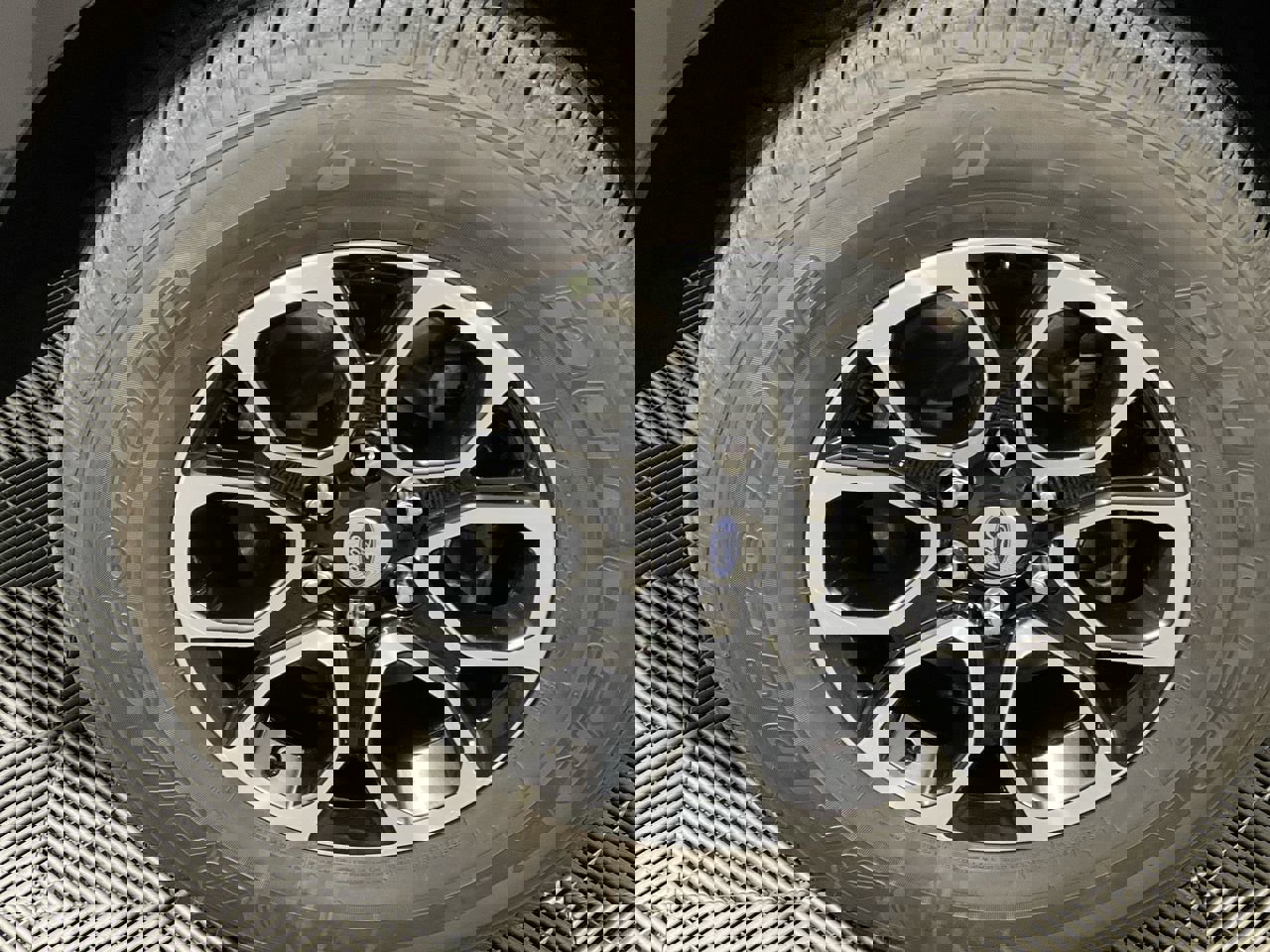 Used 2024 Ford Expedition Max XLT image 11