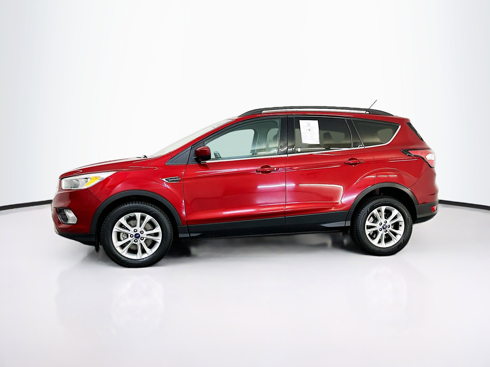 Used 2018 Ford Escape SE image 4