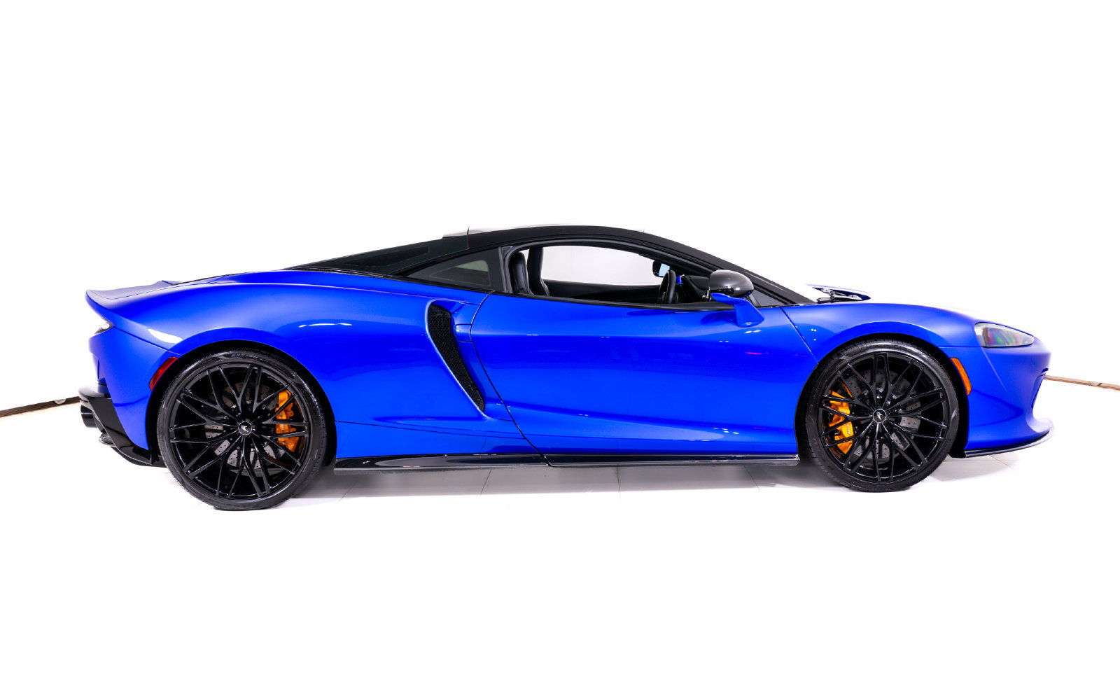 Used 2023 McLaren GT RWD image 6