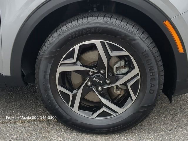 Used 2023 Kia Sportage LX image 11