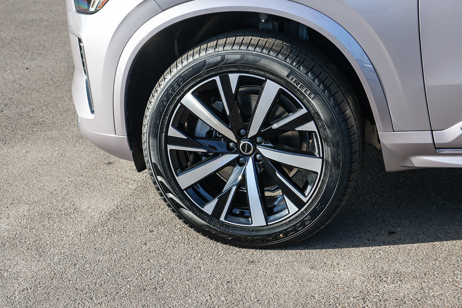Used 2026 Volvo XC90 B5 Core w/ Protection Package Premier AWD/4WD image 9