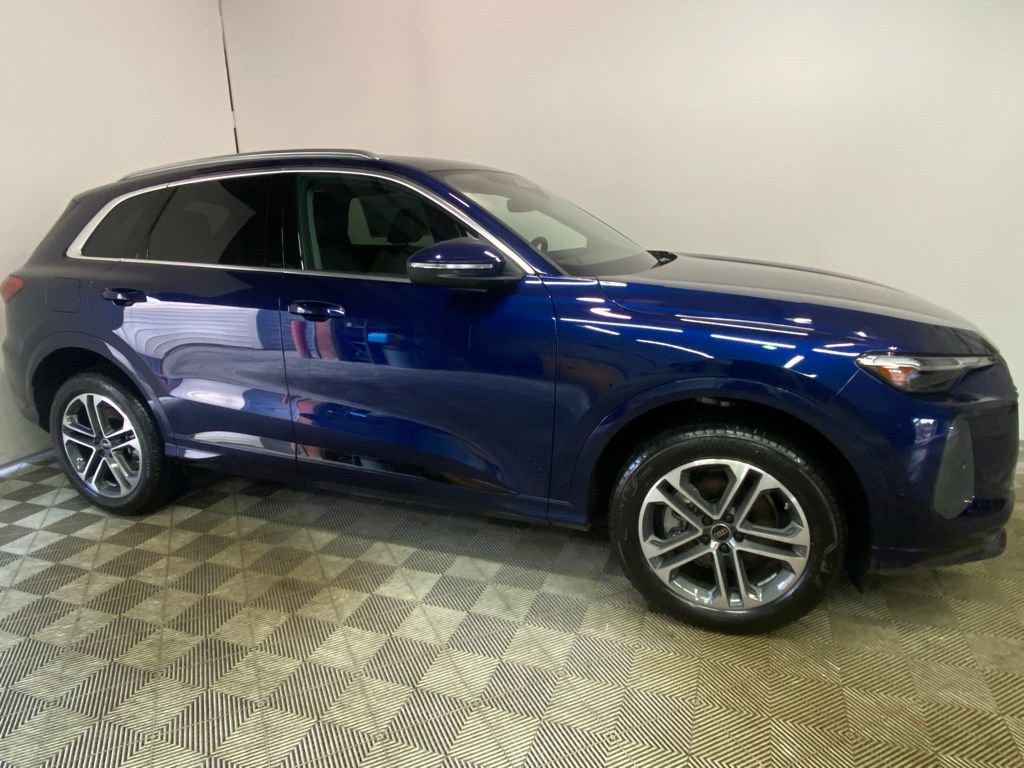 New 2025 Audi Q5 Premium Plus image 2