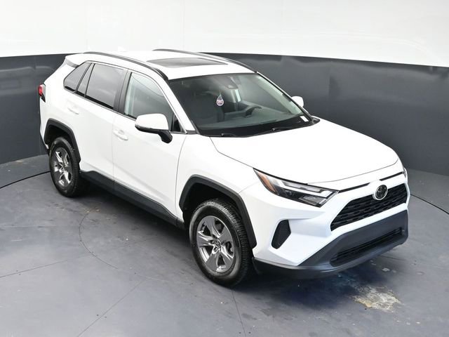Used 2022 Toyota RAV4 XLE w/ Convenience Package image 27