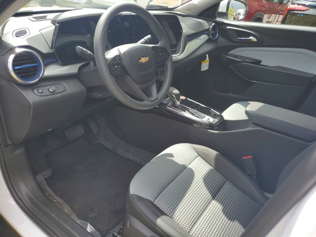 Used 2026 Chevrolet Trax LT image 19