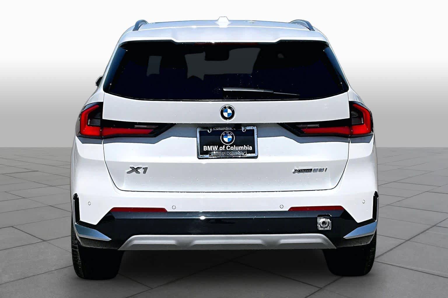 New 2026 BMW X1 xDrive28i w/ Technology Package AWD/4WD image 4