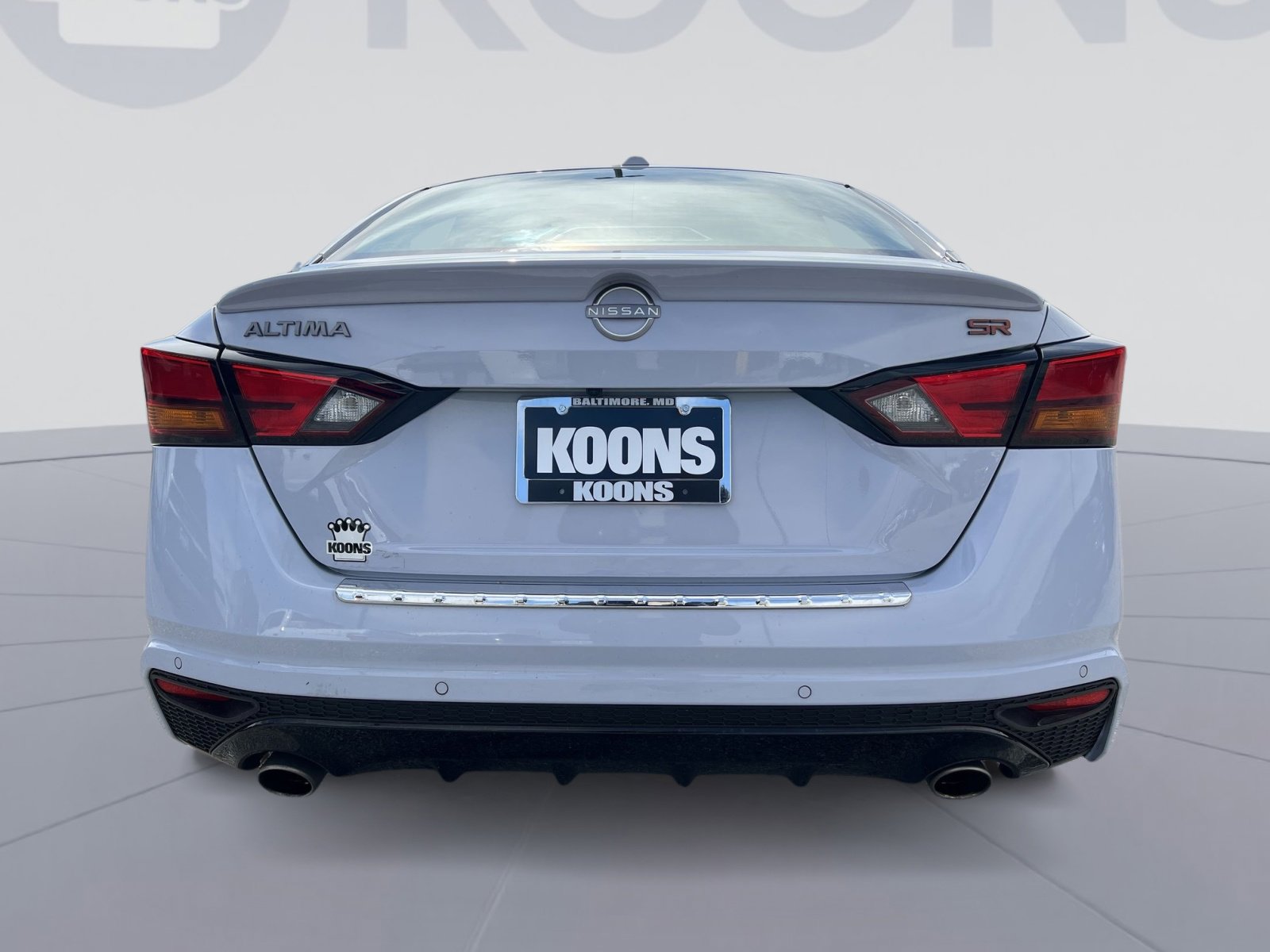 Used 2023 Nissan Altima 2.5 SR w/ SR Premium Package image 2