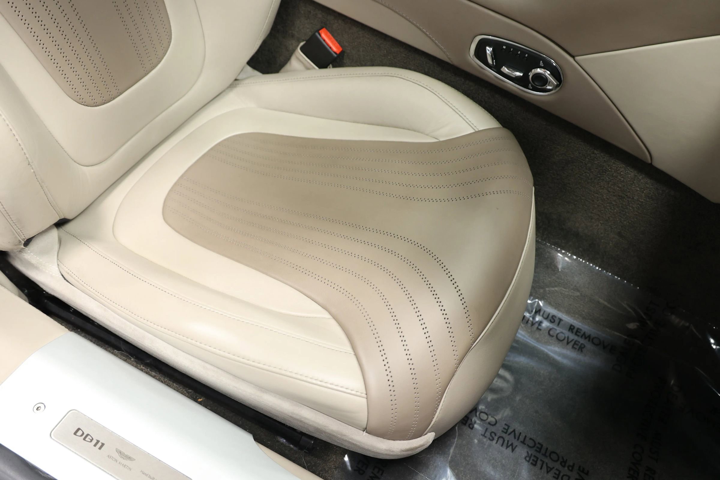 Used 2018 Aston Martin DB11 Coupe image 70