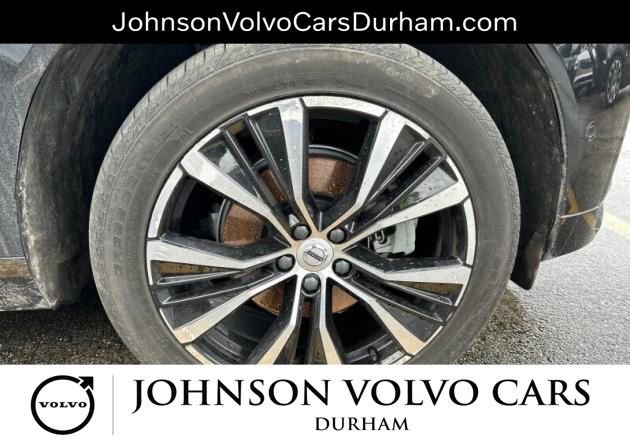 Used 2023 Volvo XC60 B5 Plus image 3