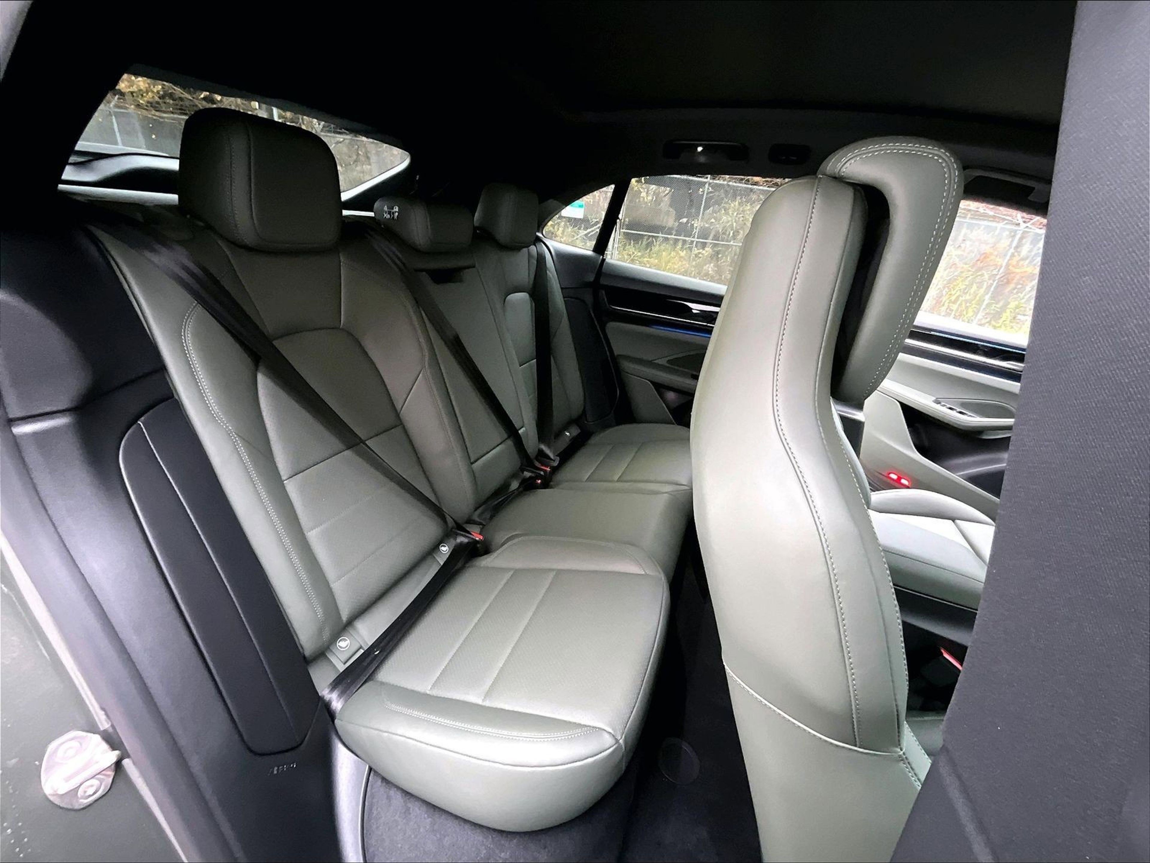 New 2025 Porsche Macan 4S Electric image 21