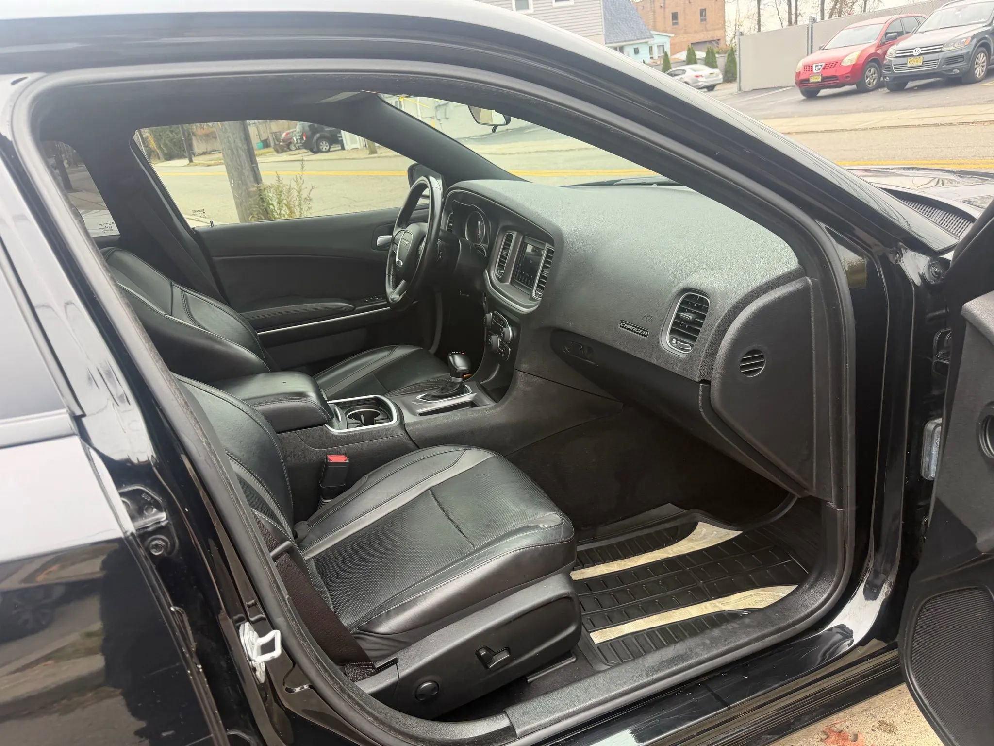 Used 2022 Dodge Charger SXT w/ Leather Interior Group RWD image 26