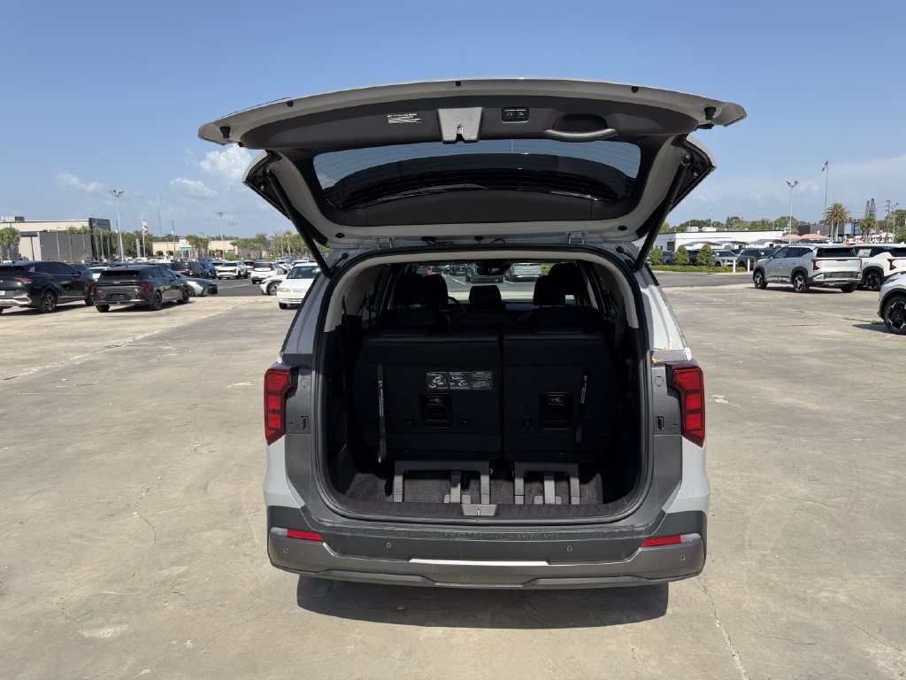 New 2026 Kia Carnival SX w/ SX Dark Edition Package FWD image 13
