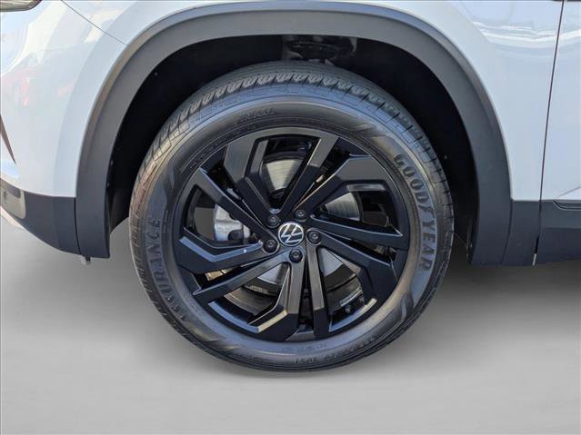 Used 2021 Volkswagen Atlas Cross Sport SEL w/ Luggage Net & Mats Package FWD image 24