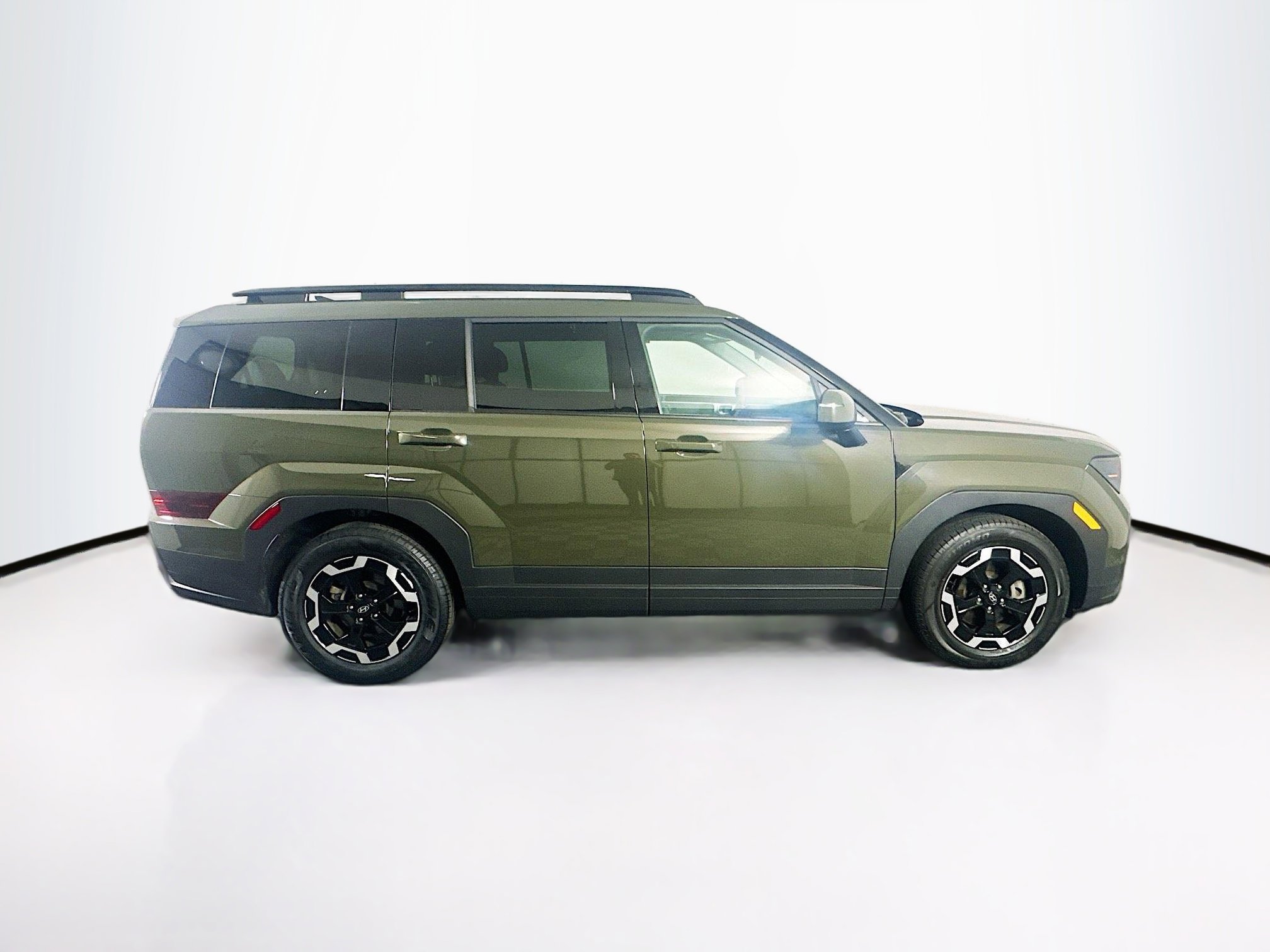 Used 2025 Hyundai Santa Fe SEL FWD image 10