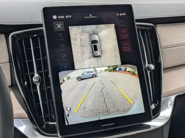 New 2025 Volvo XC90 T8 Plus w/ Protection Package Premier image 27