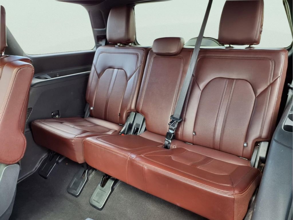 Used 2023 Ford Expedition Limited image 24