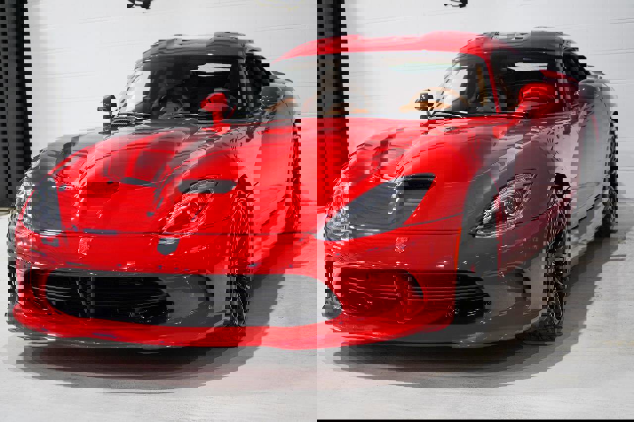 Used 2013 SRT Viper GTS w/ GTS Laguna Interior Pkg image 31