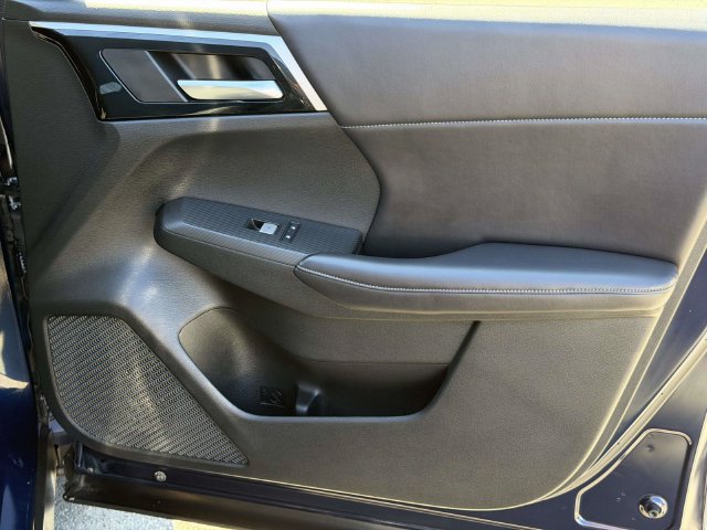 Used 2023 Mitsubishi Outlander SE AWD/4WD image 8