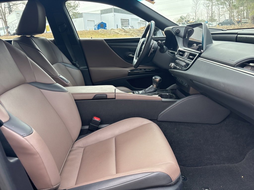 Used 2023 Lexus ES 250 w/ Premium Package image 12