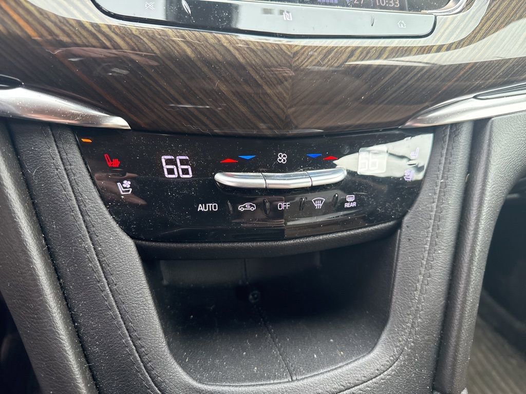 Used 2020 Cadillac XT6 Premium Luxury w/ Platinum Package image 14