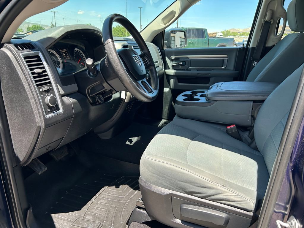Used 2016 RAM 1500 Classic SLT AWD/4WD image 11