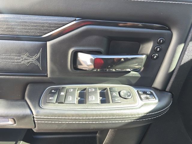 Used 2023 RAM 3500 Limited image 15
