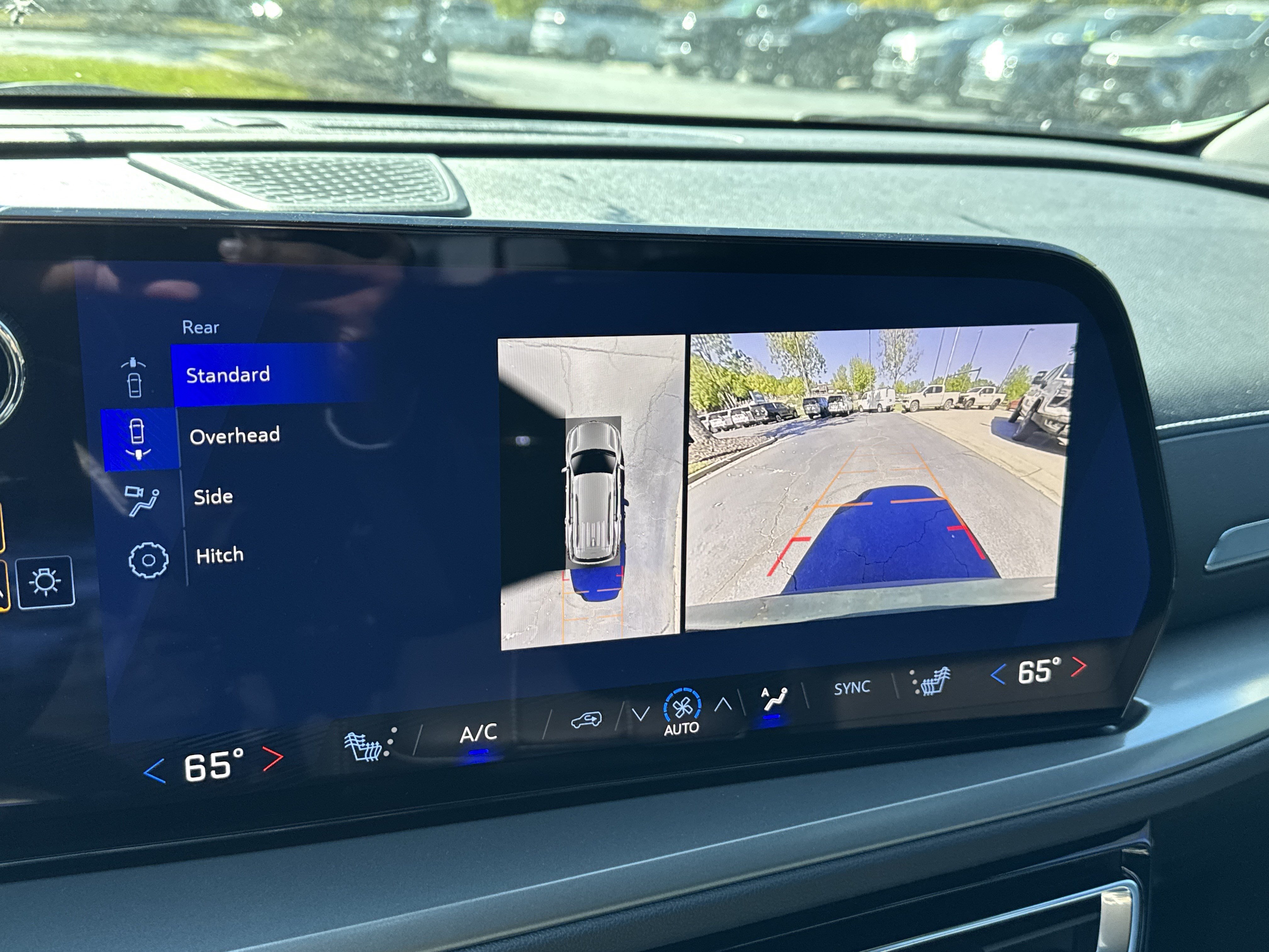 New 2027 Chevrolet Traverse LT w/ Enhanced Driving Package FWD image 30