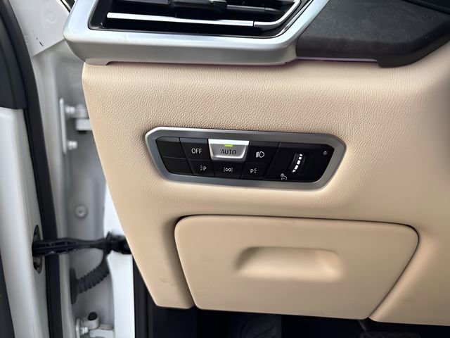 Used 2022 BMW X5 xDrive40i w/ Climate Comfort Package image 14