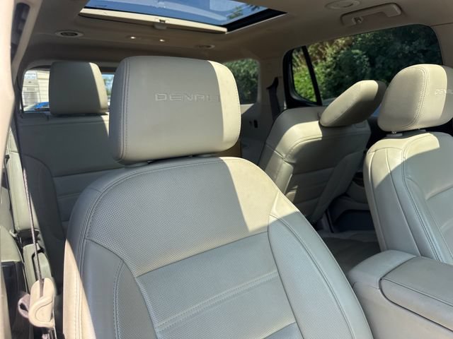 Used 2019 GMC Acadia Denali w/ Technology Package AWD/4WD image 28
