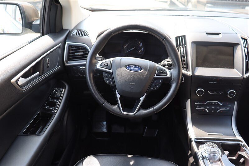 Used 2019 Ford Edge SEL w/ Equipment Group 201A AWD/4WD image 9