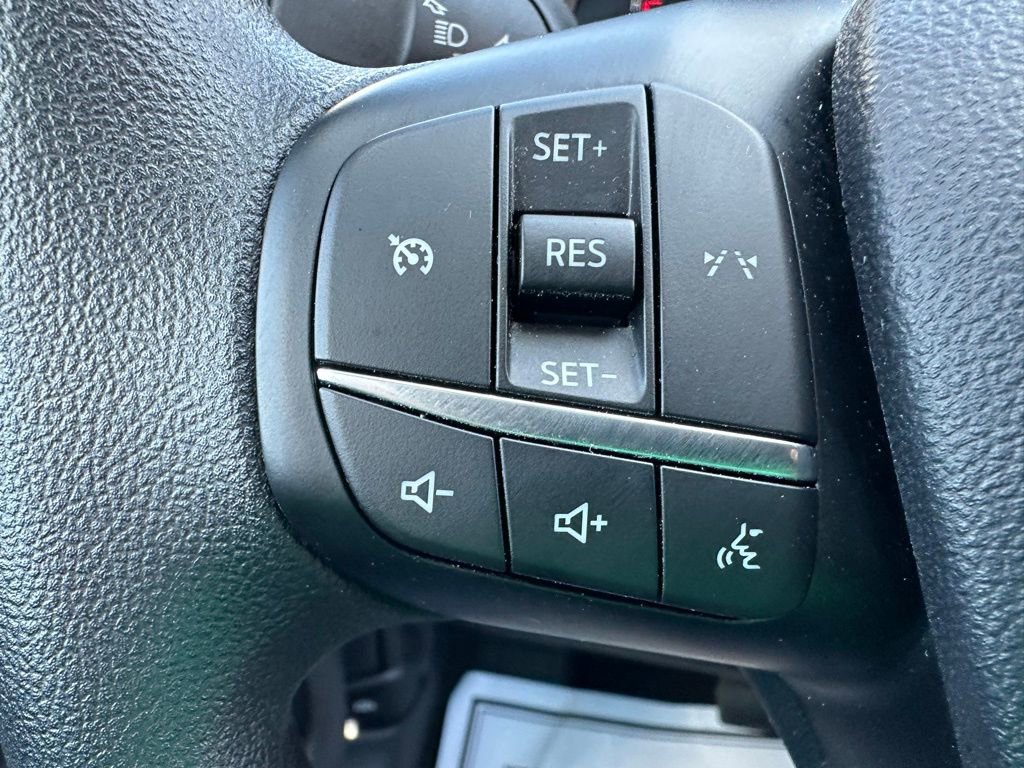 Used 2025 Ford Escape Active AWD/4WD image 26
