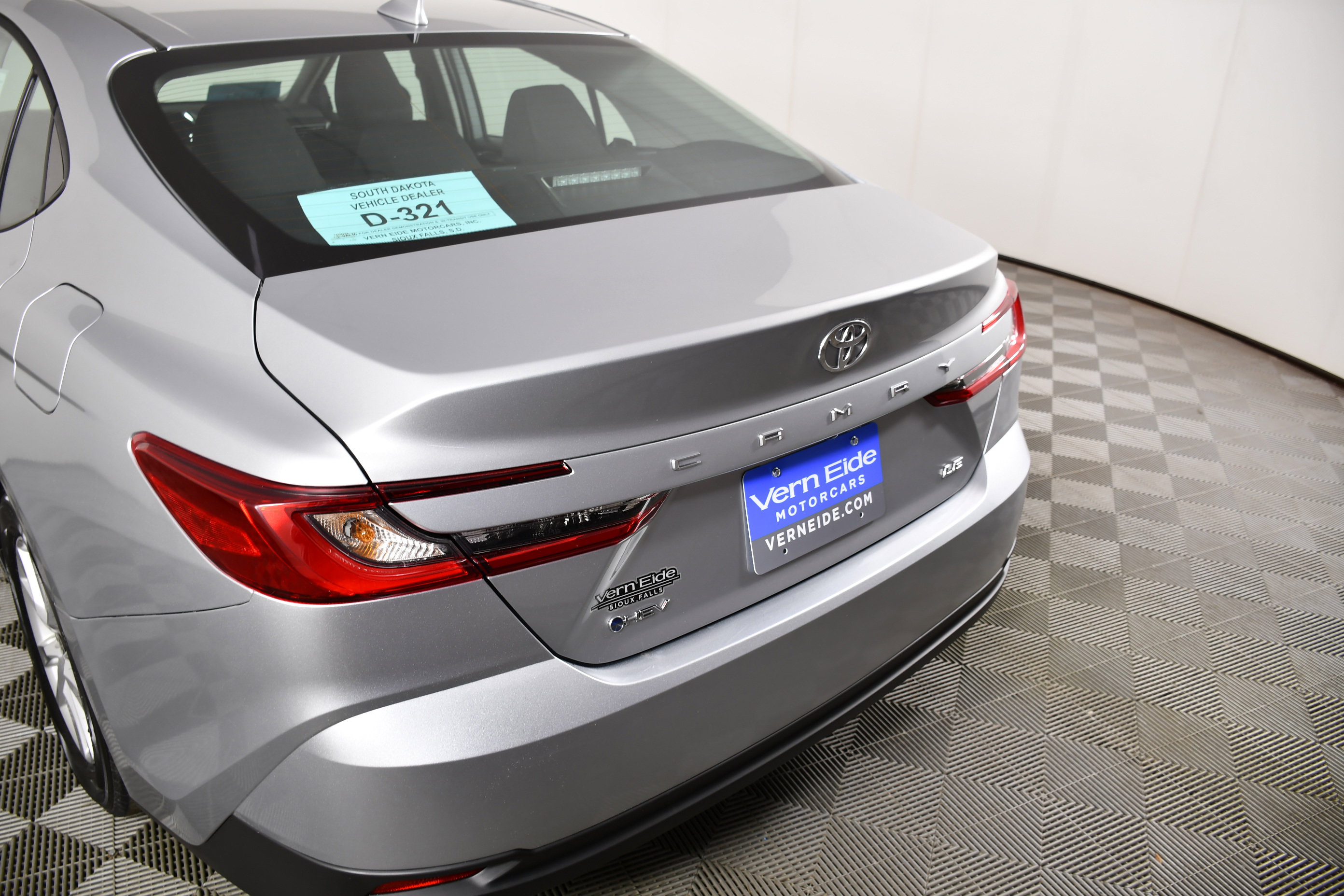 Used 2026 Toyota Camry LE FWD image 15