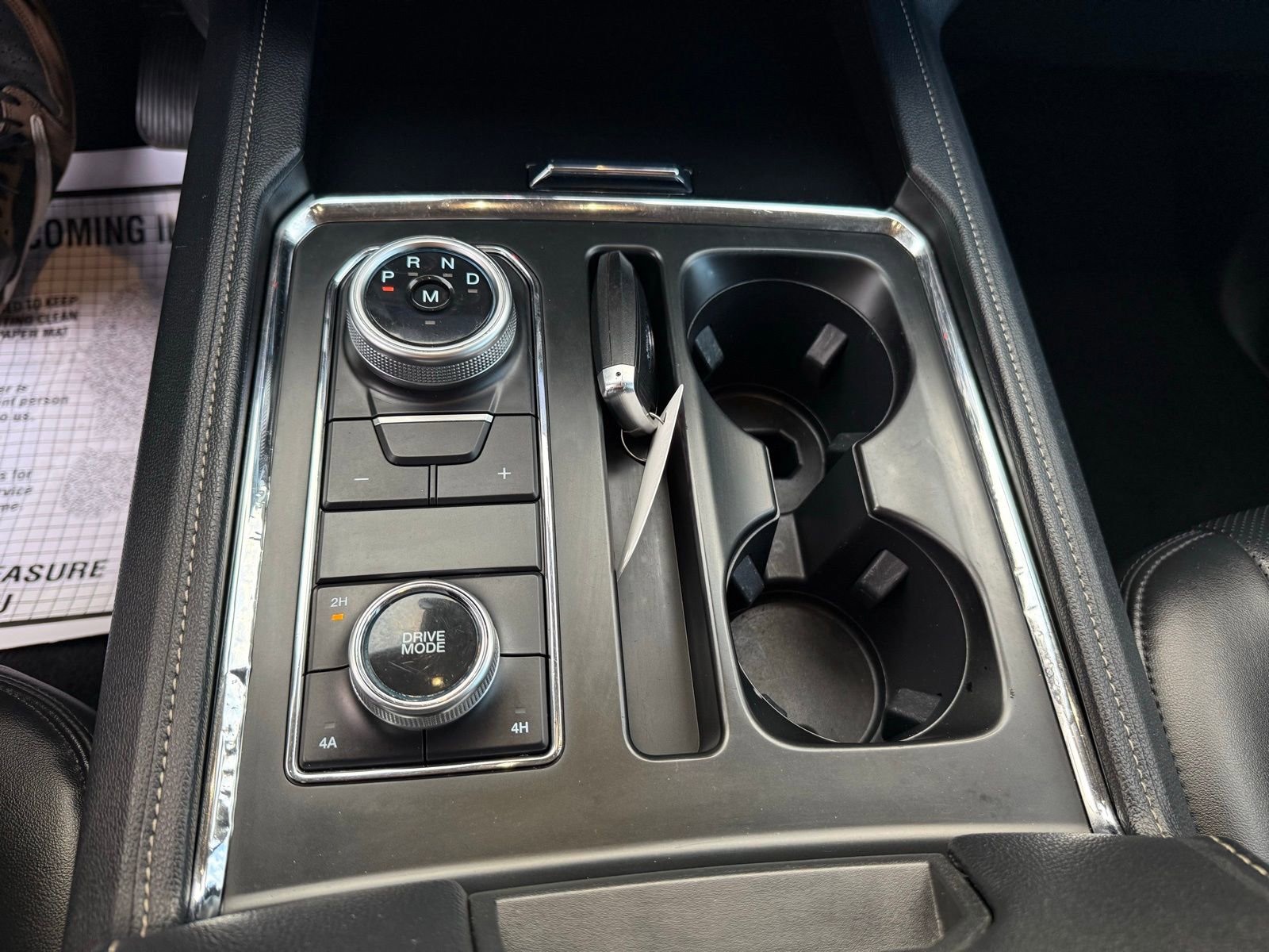 Used 2024 Ford Expedition XLT image 19