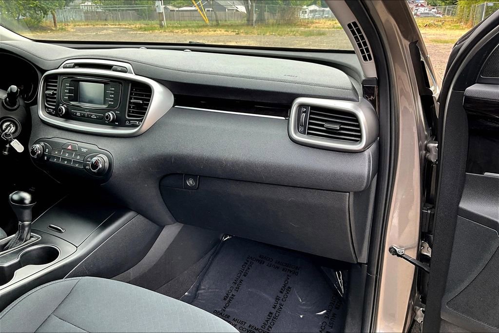 Used 2018 Kia Sorento L image 19