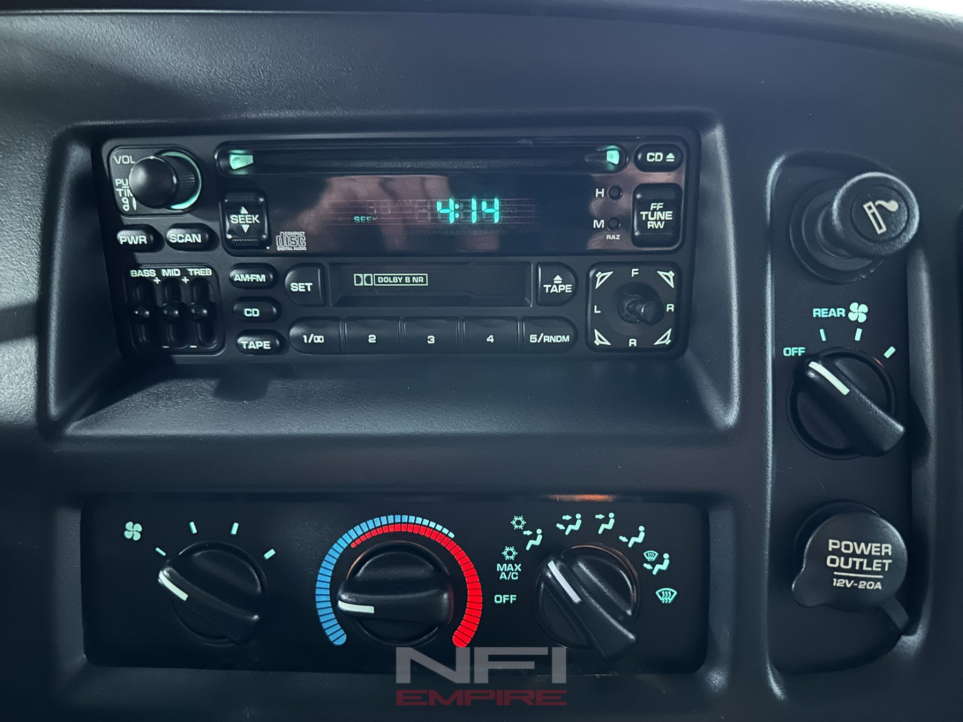 Used 2002 Dodge B1500 image 27