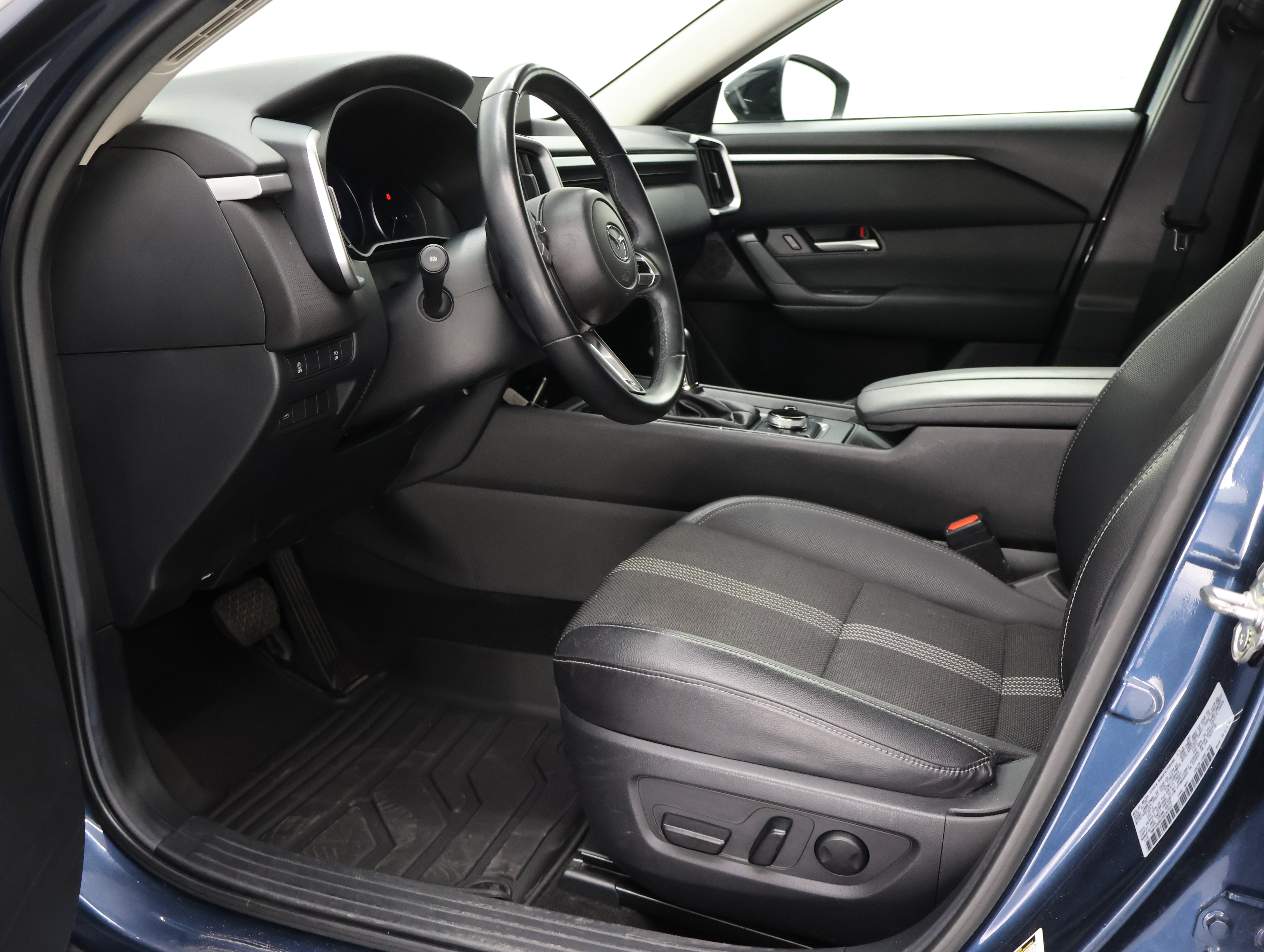 Used 2025 MAZDA CX-50 AWD 2.5 S w/ Preferred Package image 7