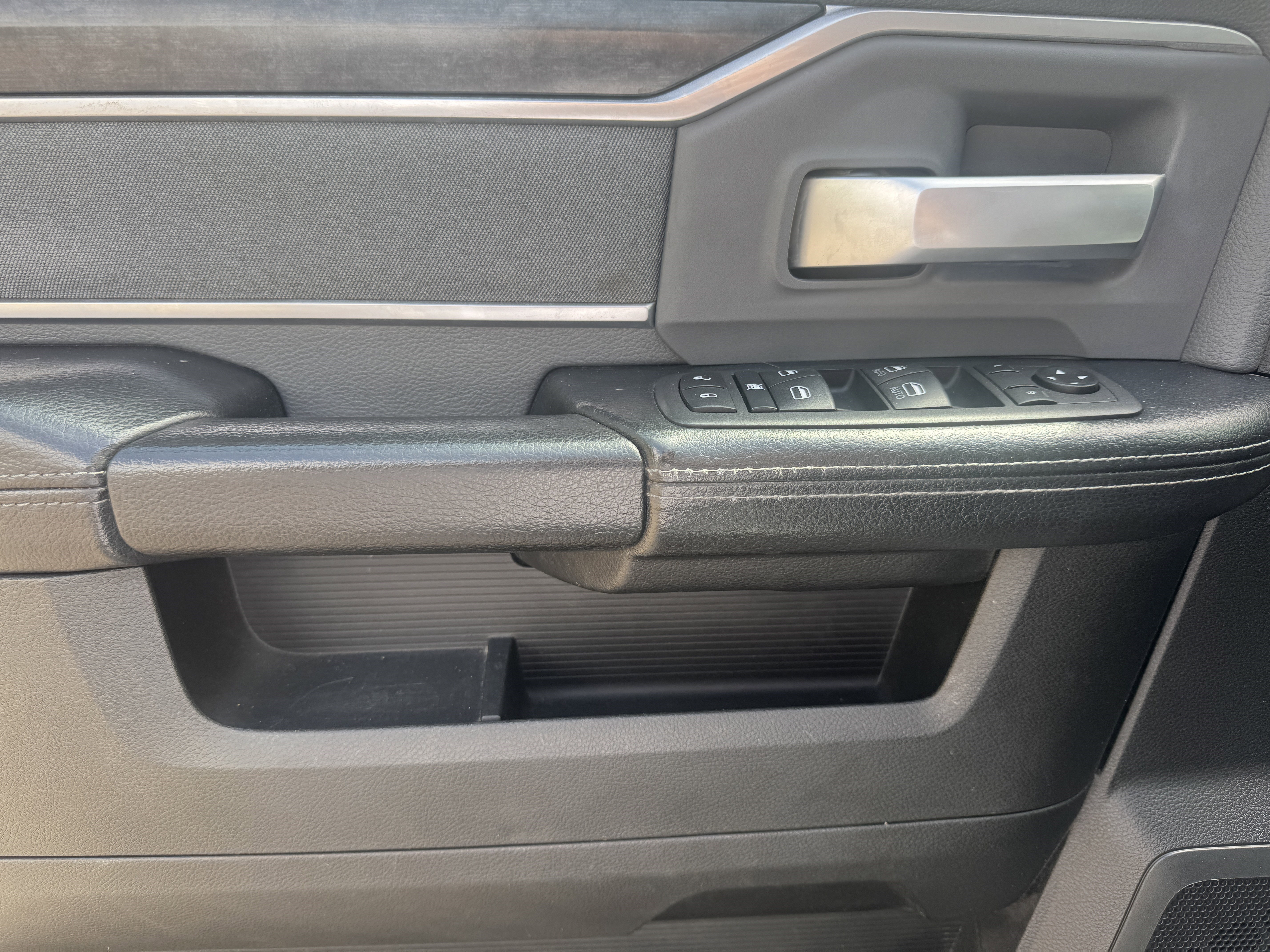 Used 2021 RAM 2500 Big Horn AWD/4WD image 9