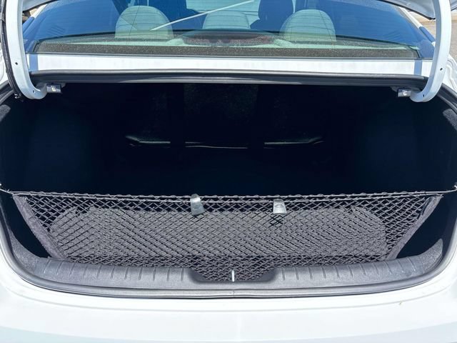 Certified 2025 Hyundai Elantra SE FWD image 12