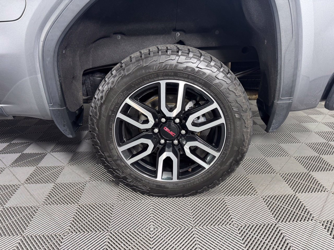 Used 2021 GMC Sierra 1500 AT4 w/ AT4 Premium Package AWD/4WD image 39
