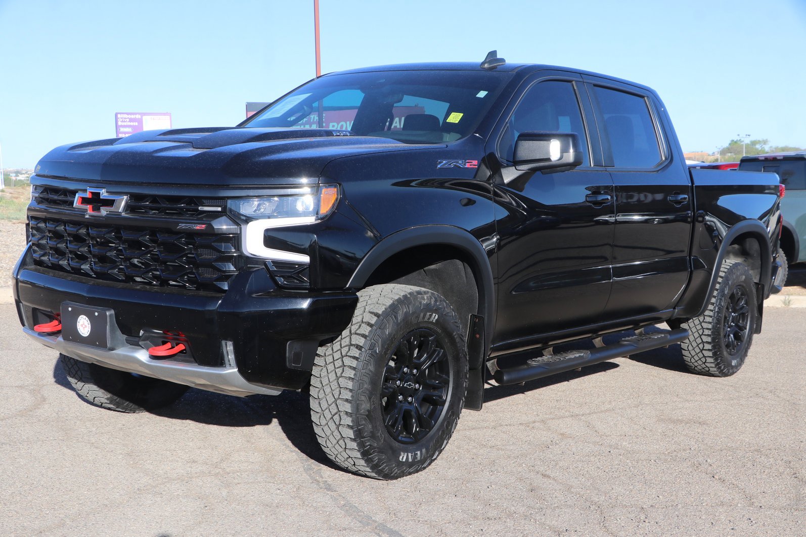 Used 2023 Chevrolet Silverado 1500 ZR2 w/ Technology Package image 3