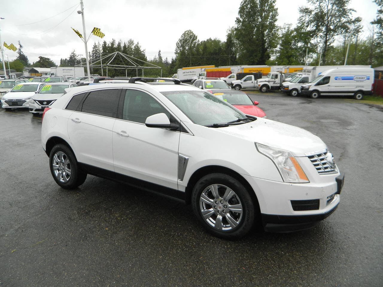 Used 2014 Cadillac SRX Luxury FWD image 2