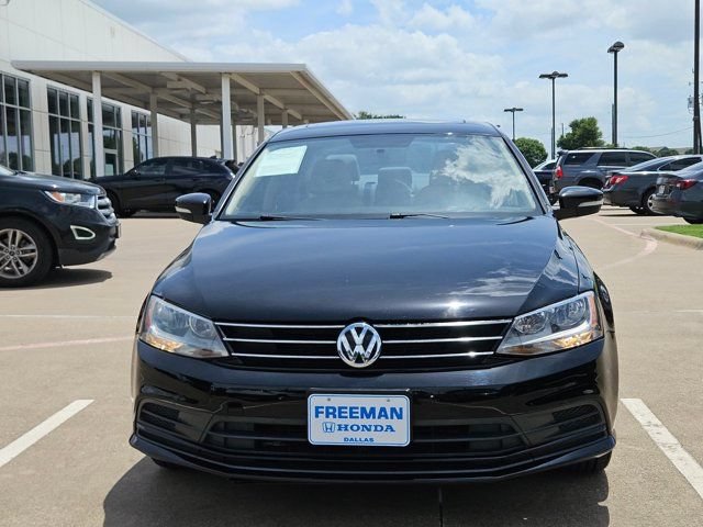 Used 2015 Volkswagen Jetta SE FWD image 2