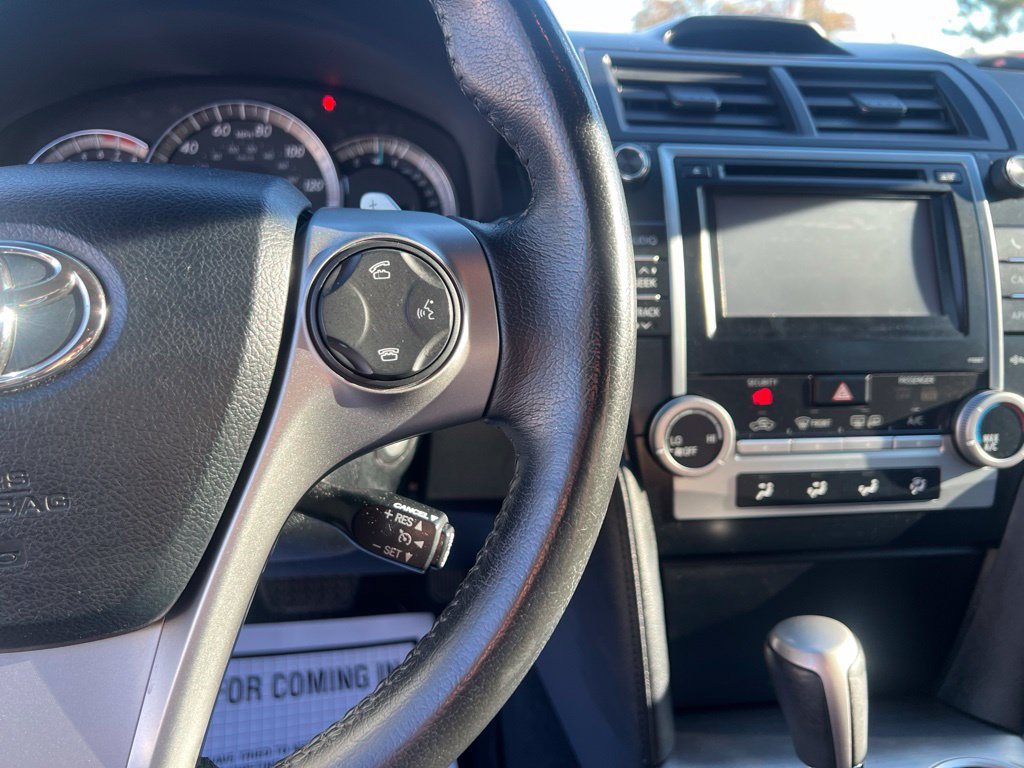 Used 2012 Toyota Camry SE FWD image 27
