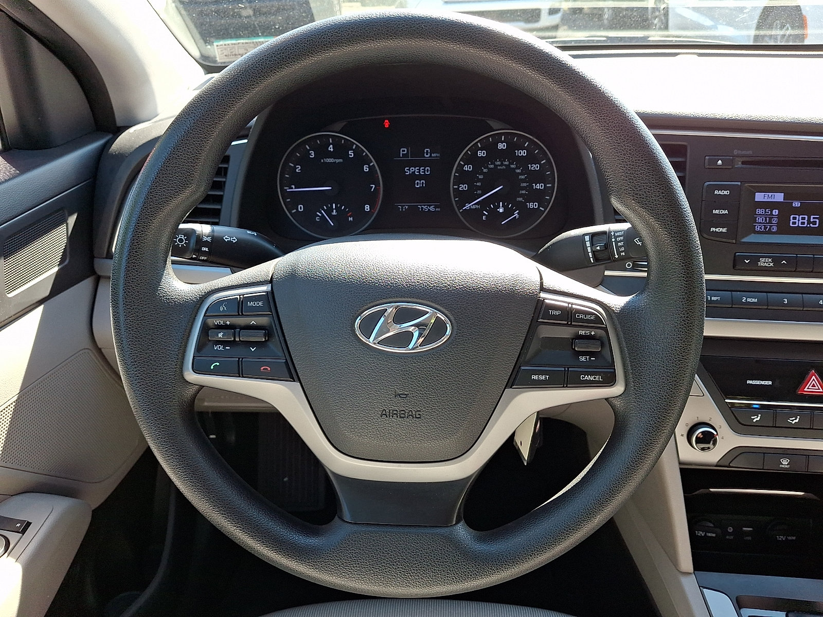 Used 2017 Hyundai Elantra SE FWD image 17