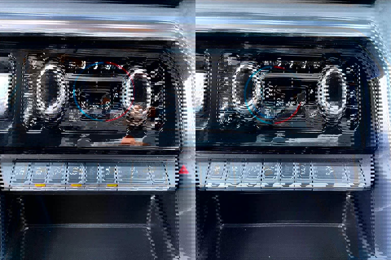 Used 2025 GMC Sierra 1500 Denali Ultimate image 33