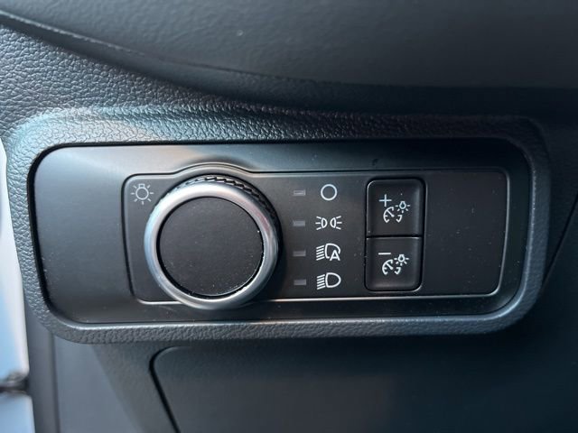 Used 2025 Ford Explorer Active image 17