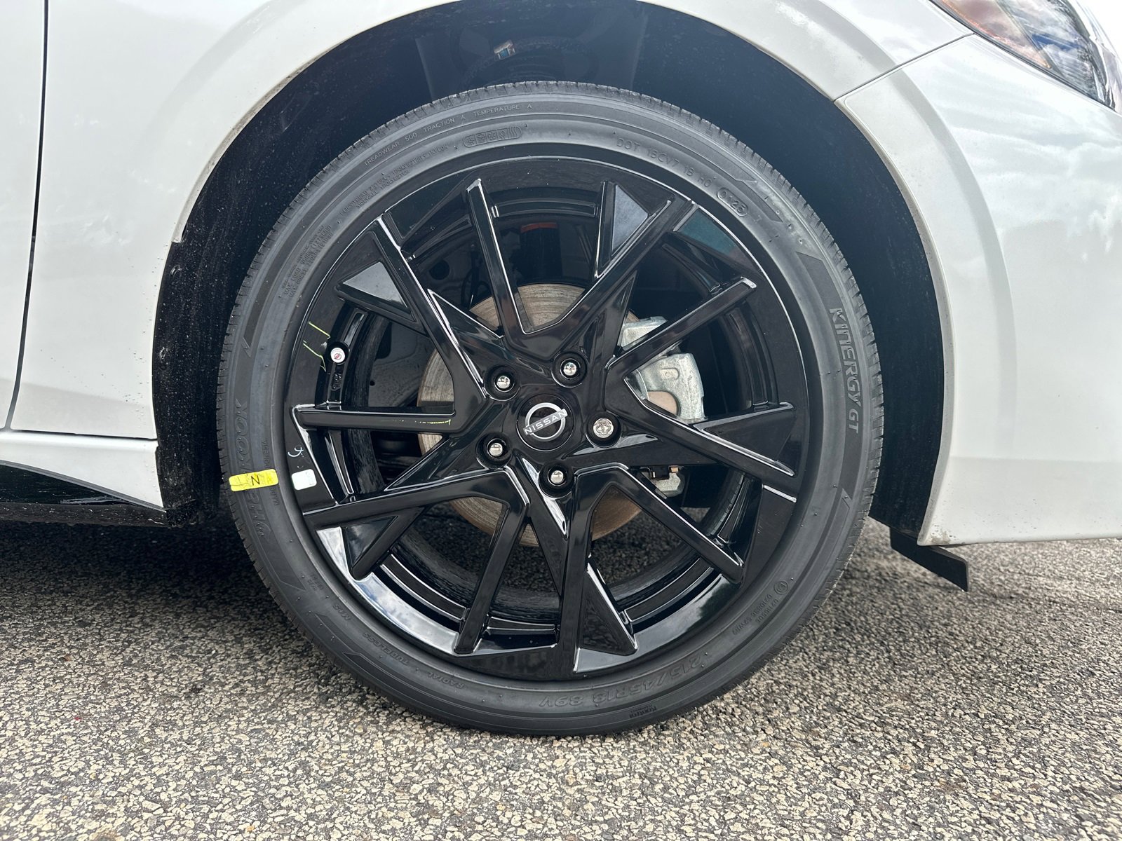 New 2025 Nissan Sentra SR w/ Midnight Edition image 12