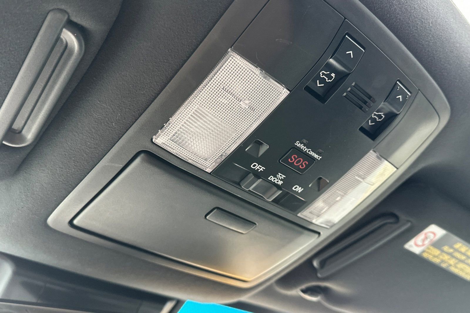 Used 2021 Lexus GX 460 Premium w/ Accessory Package image 23