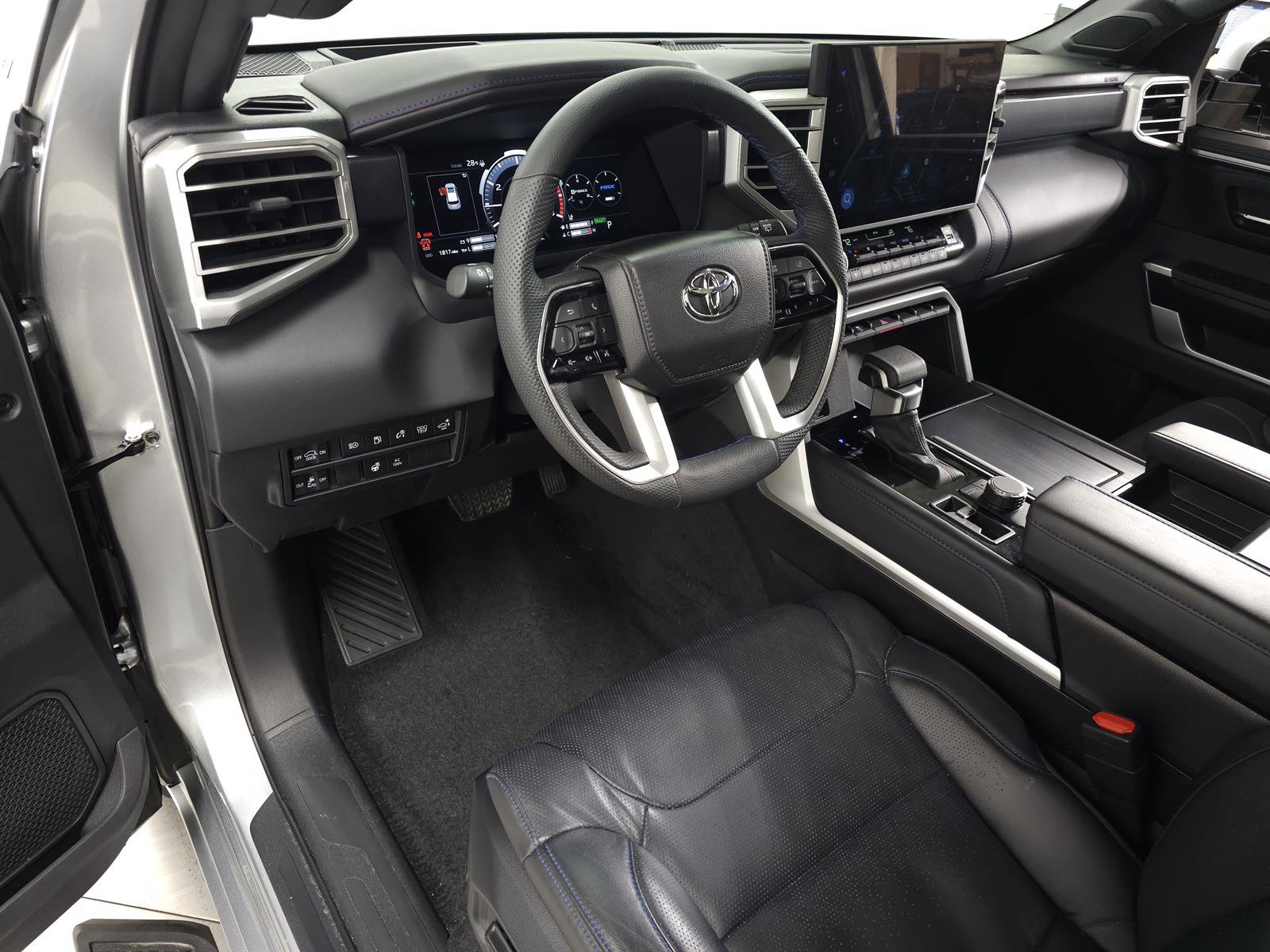 Used 2025 Toyota Sequoia Platinum image 17