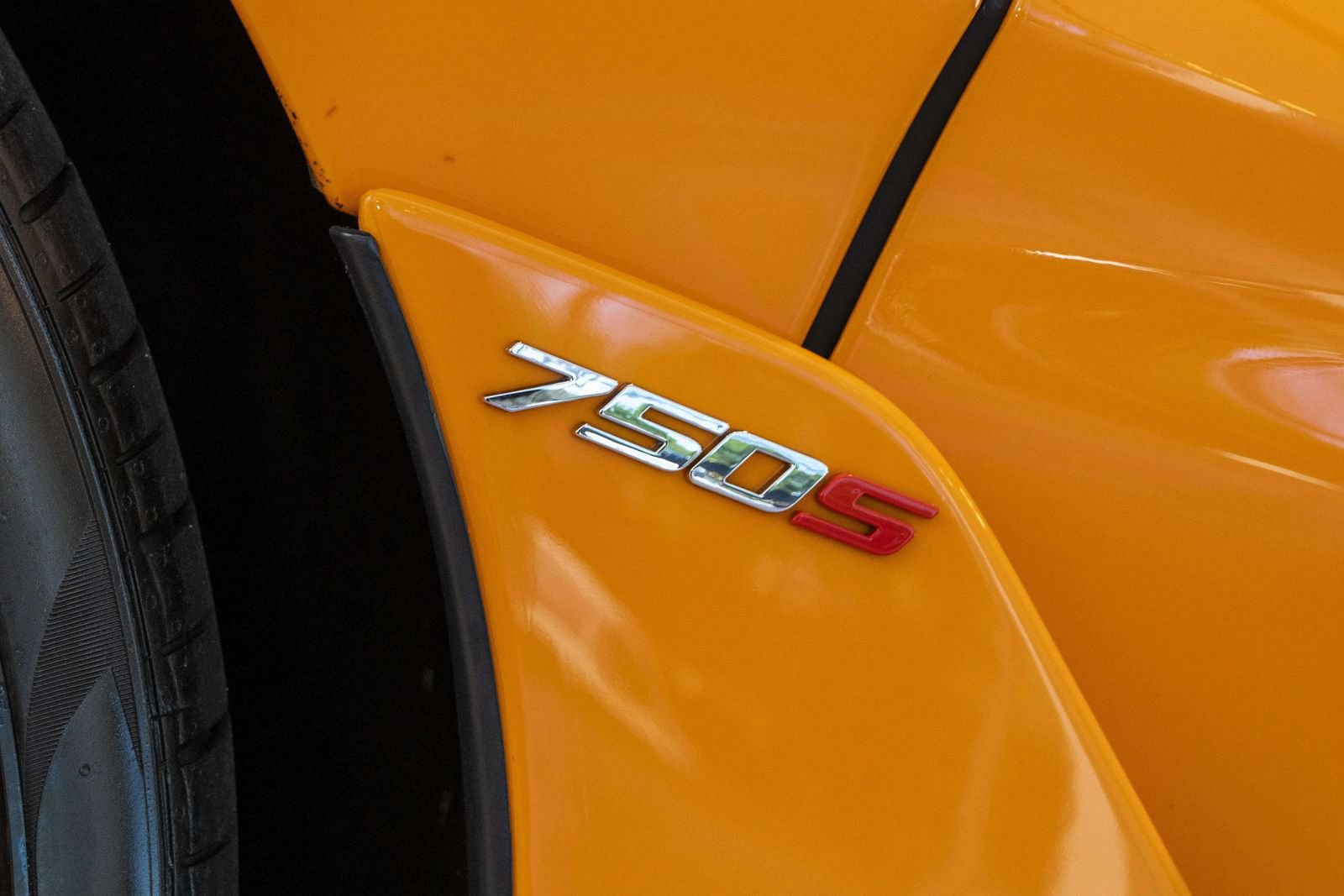 Used 2024 McLaren 750S Spider RWD image 12